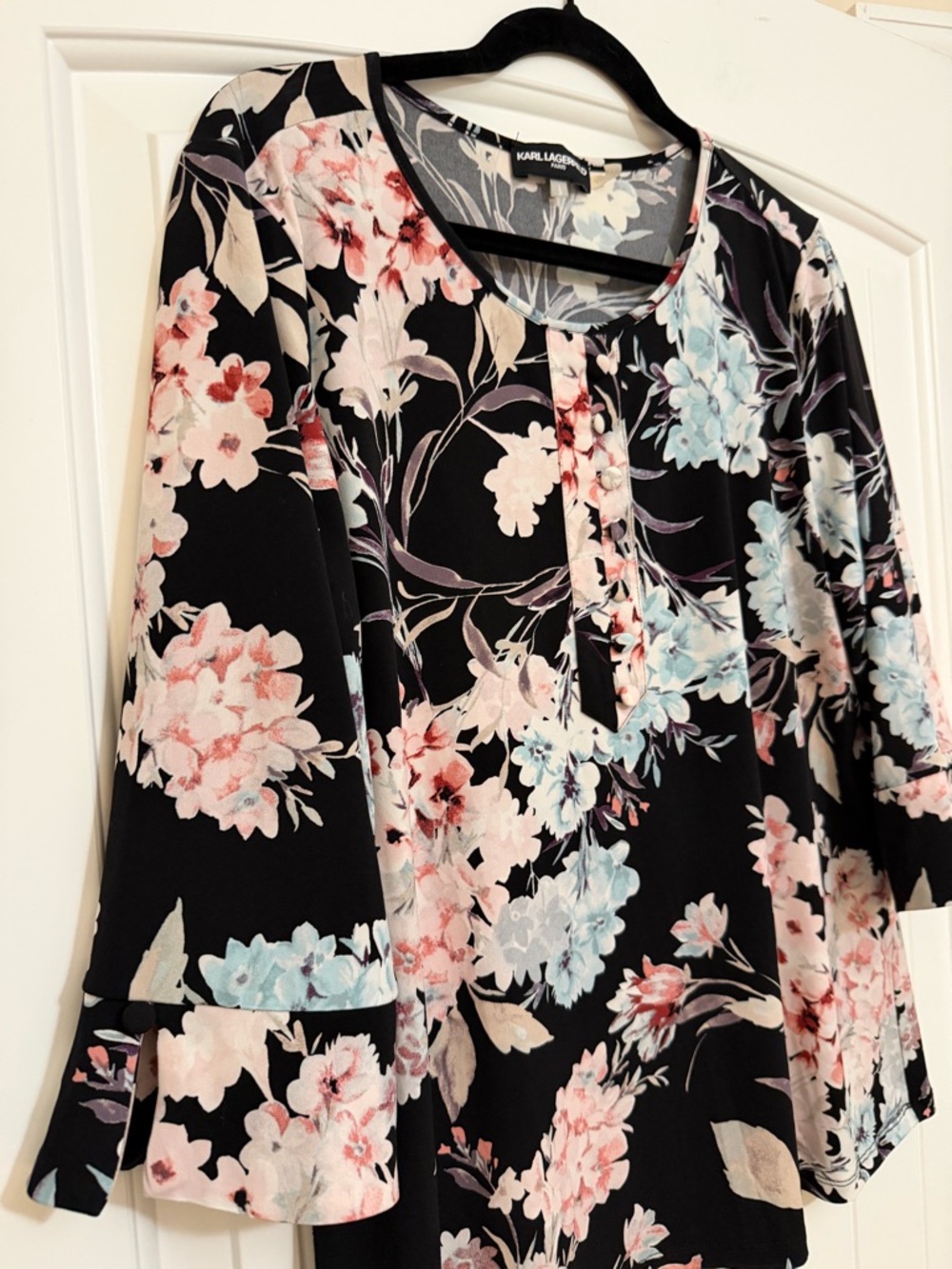 Karl Lagerfeld Black Floral 3/4 Bell Sleeve Ruffle Cuff Blouse Sz Large